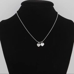 Heart shaped pendant (white)